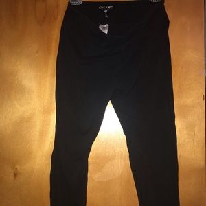 XL Betsey Johnson Capri length tights